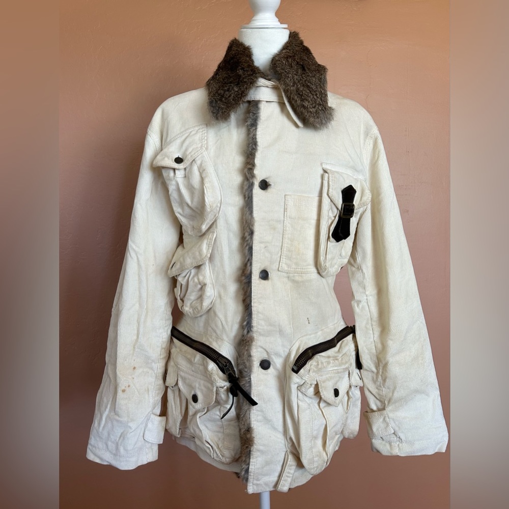 Dolce & Gabbana. White corduroy winter parka with rabbit fur lining. Size 40.